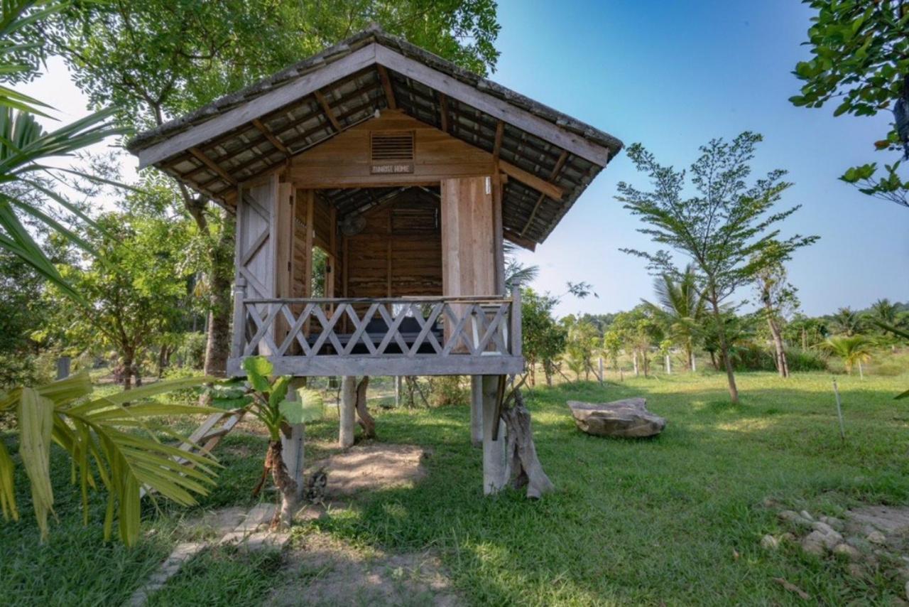 Homie Hava Homestay Lang Co Exterior photo